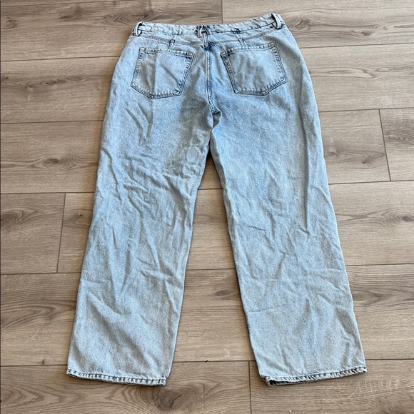 Good American | Good '90s Relaxed Jeans | Blue542 | Light Wash | Size 12/31 - Picture 9 of 9